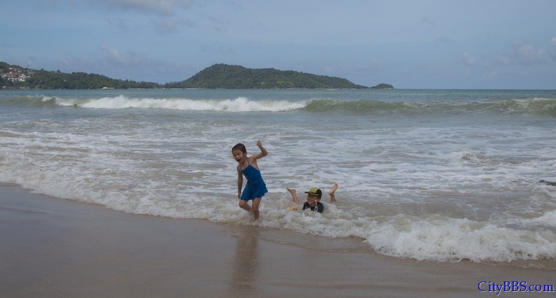 2012泰国清迈-曼谷-华欣-甲米-普吉-华欣-清迈3500公里自驾游之普吉Phuket芭东Patong海滩 ... ... ... ... . ... 2012泰国清迈-曼谷-华欣-甲米-普吉-华欣-清迈3500公里自驾游之普吉Phuket芭东Patong海滩 ... ... ... ... . ...