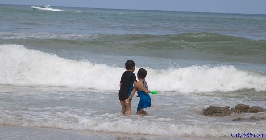 2012泰国清迈-曼谷-华欣-甲米-普吉-华欣-清迈3500公里自驾游之普吉Phuket芭东Patong海滩 ... ... ... ... . ... 2012泰国清迈-曼谷-华欣-甲米-普吉-华欣-清迈3500公里自驾游之普吉Phuket芭东Patong海滩 ... ... ... ... . ...