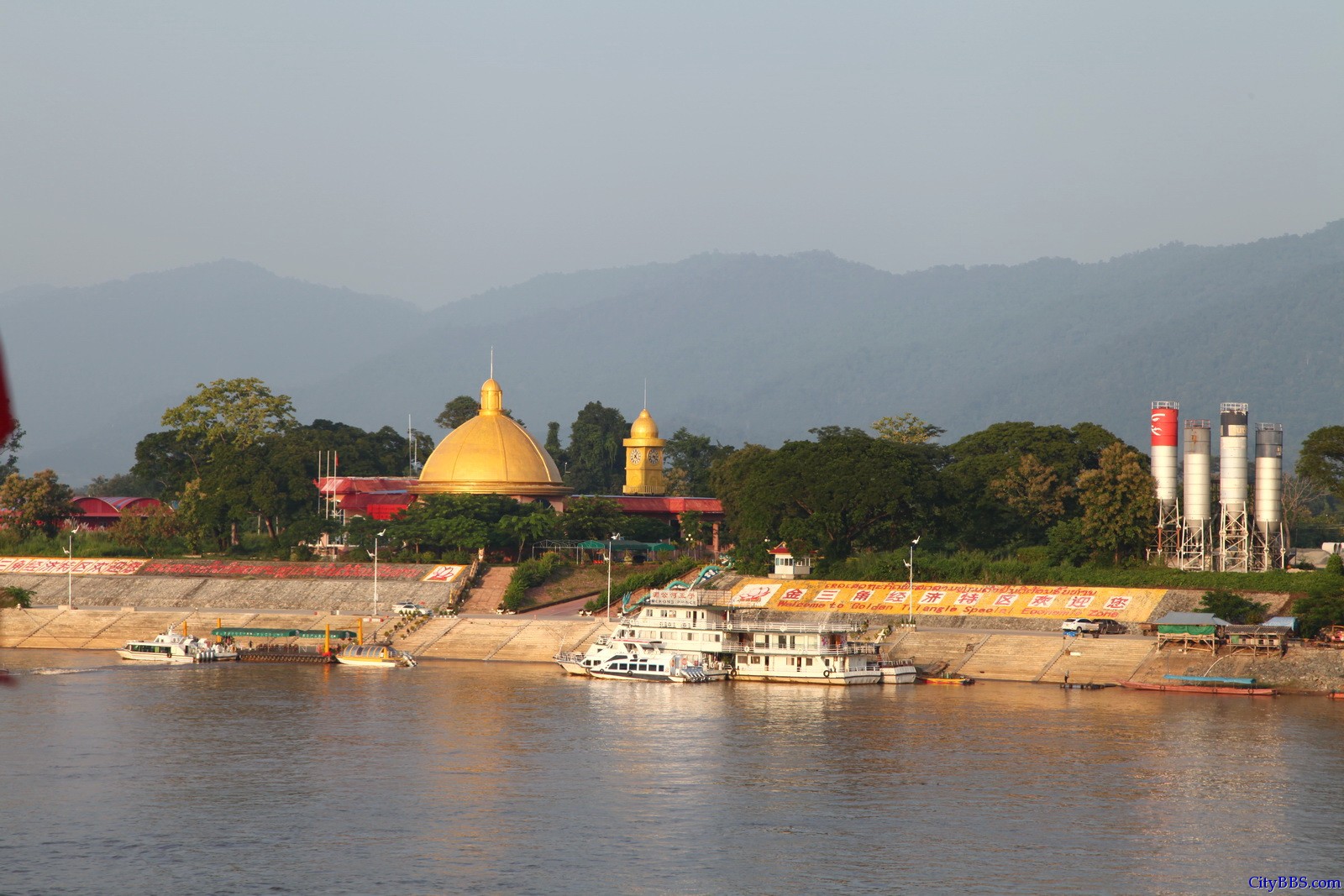 泰国老挝缅甸交界点金三角