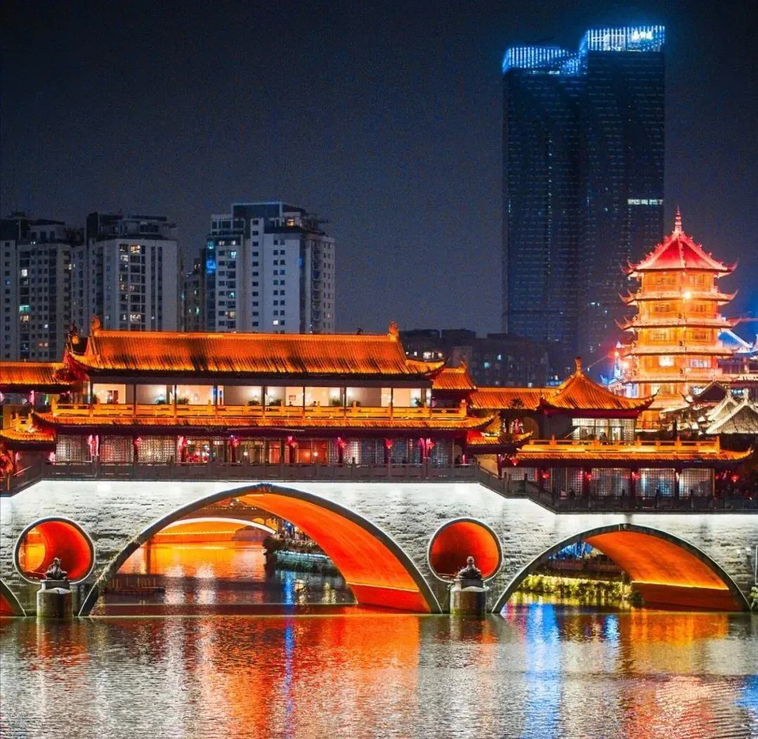 成都最美的夜景在九眼桥、春熙路、琴台路、锦里 成都最美的夜景在九眼桥、春熙路、琴台路、锦里