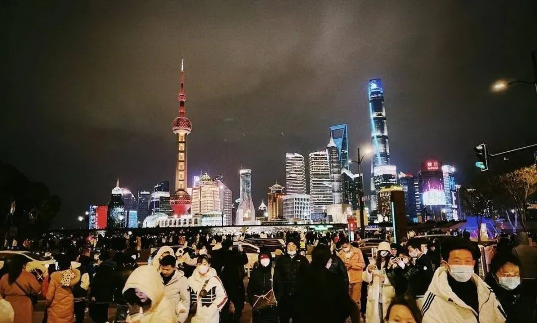 夜上海的魅力就风靡世界,如今魔都的夜景更是无与伦比,霓虹灯亮起,浦江两岸灯光璀璨,夜色美轮美奂,五彩 ... 夜上海的魅力就风靡世界,如今魔都的夜景更是无与伦比,霓虹灯亮起,浦江两岸灯光璀璨,夜色美轮美奂,五彩 ...