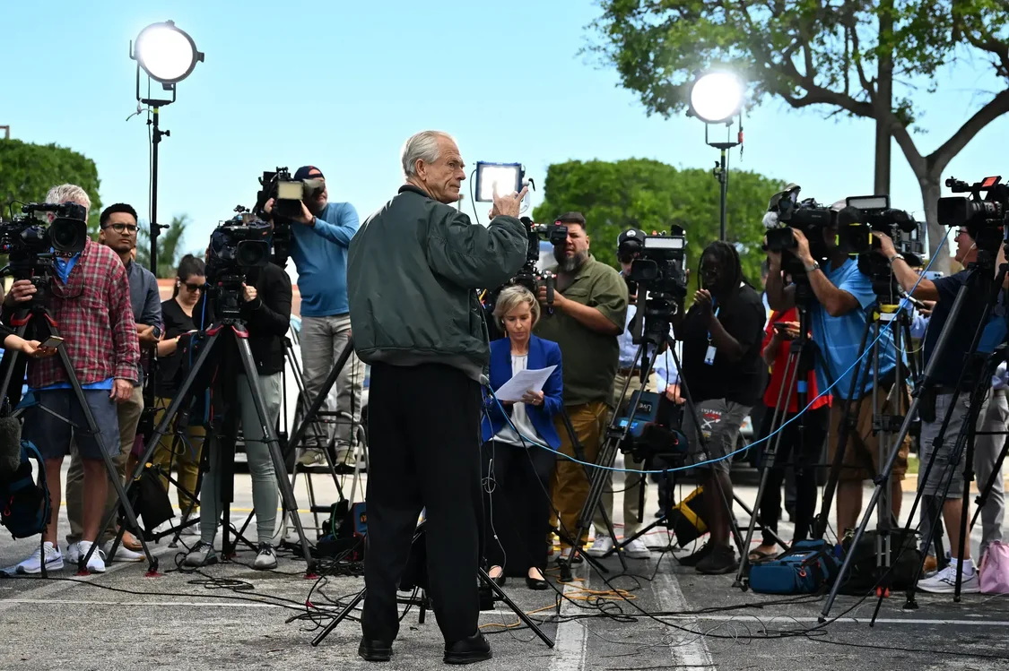 彼得·纳瓦罗 彼得·纳瓦罗