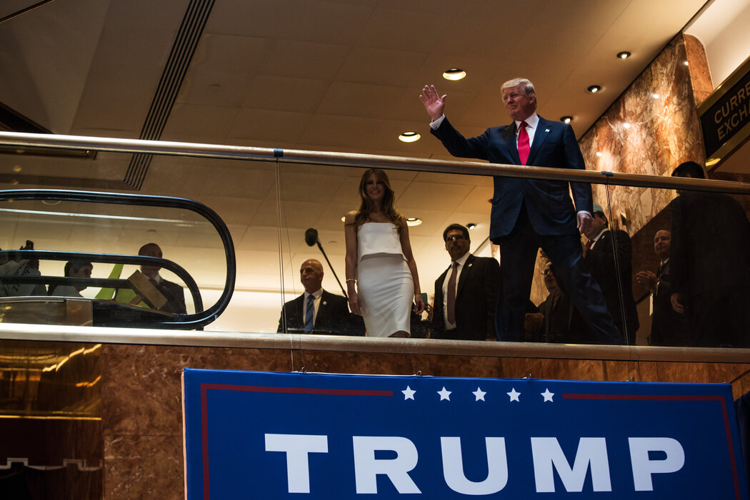 自2015年6月16日“特朗普乘扶梯下楼宣布参选以来,他一直是美国政坛的主导人物 ... 自2015年6月16日“特朗普乘扶梯下楼宣布参选以来,他一直是美国政坛的主导人物 ...