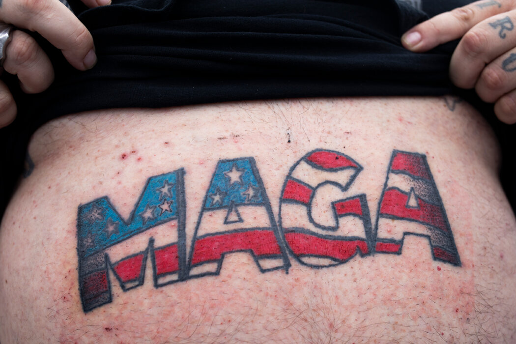 并未赢得广泛公众支持的特朗普仍牢牢掌控着他的选民基本盘 并未赢得广泛公众支持的特朗普仍牢牢掌控着他的选民基本盘