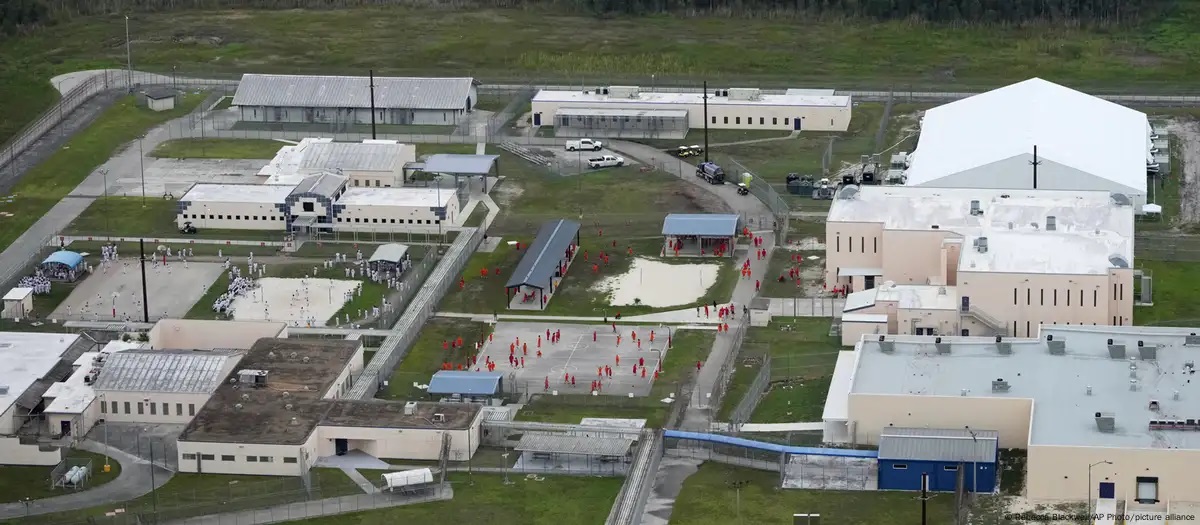 ICE位于迈阿密一处拘留中心 ICE位于迈阿密一处拘留中心