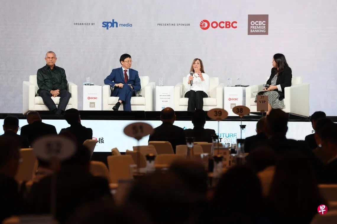 美中新三位国际问题专家周四在亚洲前瞻峰会分享各自对中美贸易谈判和双边关系的看法 ... 美中新三位国际问题专家周四在亚洲前瞻峰会分享各自对中美贸易谈判和双边关系的看法 ...